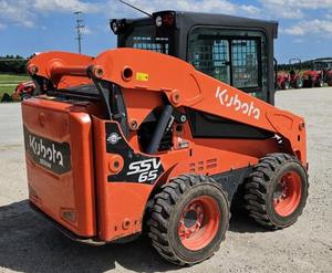 Kubota SSV65 Skid Steer Excellent état. La livraison disponible des machines de construction de moteur de composant de noyau pour le terrassement - Product Image 1