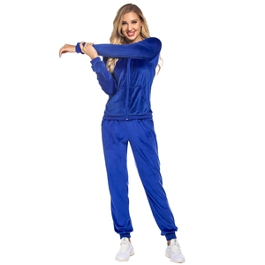 Survêtement de sport Offre Spéciale personnalisé de haute qualité pour femmes Survêtement de sport en velours 2 pièces pour l'hiver - Product Image 3