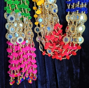 พวงปอมปอมปอมตกแต่งสีสันสดใส, สายตกแต่งดอกไม้ตกแต่งงานปาร์ตี้ฉากหลังฮาลดี้เวทีใหม่แขวนติดผนัง - Product Image 6