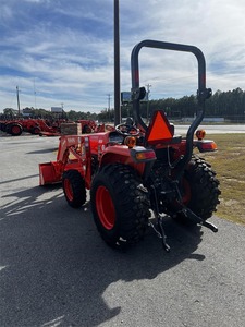 2025 para Kubota L3302HST Farm Tractor Compact 4x4 con componentes clave de fuerza y comodidad que incluyen cojinete de motor de bomba incluido - Product Image 4