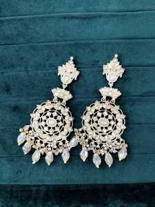 Impresionante diseño de perla de piedra de sombra tradicional con pendiente de joyería de moda Chapado en sombra para mujer - Product Image 3