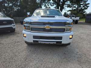 Chevrolet Silverado 2500HD 4WD 2017 d'occasion, propre - Product Image 2
