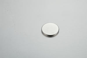 Imanes de disco recubiertos de níquel NdFeB N52 planos redondos pequeños y delgados personalizables Imán permanente de varias formas - Product Image 2