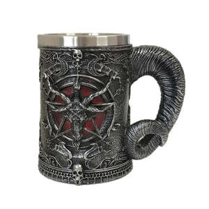 Jarra de Cerveza con Calavera de Baphomet, Cristalería Única y Personalizable para Amantes de la Cerveza - Product Image 4