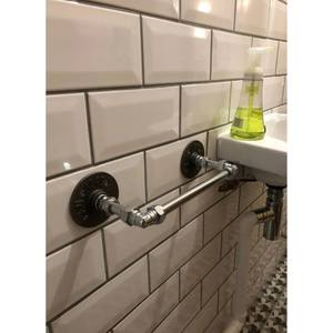 Porte-papier toilette mural en métal argenté, design original, distributeur de papier toilette pour salle de bain, prix d'usine, provenance Inde - Product Image 1