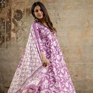 Conjunto de Kurta de Tres Piezas de Alta Calidad, Estilo Pakistaní Indio, Diseño Bordado Elegante, Ropa Étnica para Mujer para Uso Diario - Product Image 1