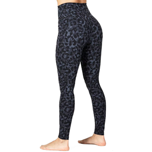 Venta al por mayor de mallas de mujer personalizadas de algodón Slim Fit OEM de cintura alta ropa deportiva pantalones de yoga para el gimnasio entrenamiento y entrenamiento - Product Image 5