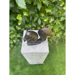 รูปปั้นกระรอกสีบรอนซ์ตกแต่งสวนอุปกรณ์ตกแต่งรูปปั้นกระรอกโบราณทำมืออุปกรณ์ตกแต่งบ้านอื่นๆ - Product Image 2