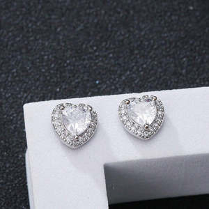 Pendientes de botón con forma de corazón y diamantes talla princesa americanos Zarkan 925 en oro rosa y blanco - Product Image 3