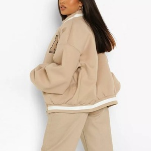 Nouvelle arrivée, veste d'hiver tendance avec un design à lettres, veste de sport décontractée personnalisée, veste universitaire pour femmes, surdimensionnée, en coton de haute qualité - Product Image 4