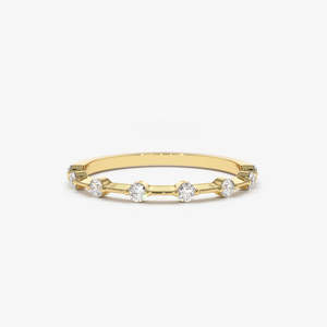 Anillo de Boda Delicado con Diamante Cultivado en Laboratorio de 0.15 Quilates, Color G, Claridad SI1, Oro Sólido de 14K, Pieza Nupcial Hecha a Mano para Mujer - Product Image 1