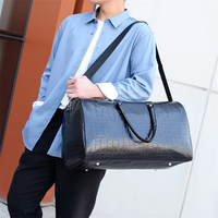 Meilleur sac polochon en cuir PU pour hommes Vintage Travel Weekender Fermeture à glissière Style en détresse Lettre pour le sport pendant la nuit
