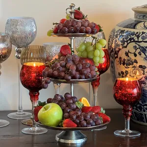 Plateau élégant en aluminium fait main avec sculptures ornementales argentées, moules écologiques résistants au four pour la restauration hôtelière et la décoration d'événements Zahid - Product Image 4