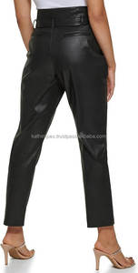 กางเกงเอวสูงทรงปกติสำหรับผู้หญิง ทำจากหนังเทียมสีดำทันสมัย ระบายอากาศได้ดี ผลิตด้วยมือ พร้อมจีบเอวและเข็มขัดผูก - Product Image 2