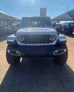 Land Rover Range Rover 2024, SUV Eléctrico, Volante a la Izquierda, Asientos de Cuero, Motor Turbo, Caja de Cambios Automática/Manual, Techo Panorámico, LED - Product Image 1