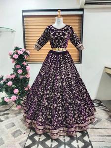 ผ้ากำมะหยี่เหนียวดีไซน์เนอร์หลากสีสวยงาม,ผ้าปักรหัสหนา3มม. ทำงานตามลำดับ Lehenga Choli สำหรับผู้หญิงออนไลน์ - Product Image 4