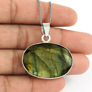 Fabuleux design 925 argent Sterling naturel Labradorite pierre précieuse forme ovale chic pendentif bijoux faits à la main fournisseurs de gros - Product Image 3