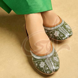 Hot Selling Bulk Quantity Women <b>Khussa</b> Fashion Trend Printed Anti-Slippery Customizable Color & Logo New Design - Product Image 2