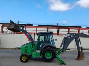 Venta Directa de Fábrica: Minicargadora John Deere 310L 2018 4WD con Motor Diésel, Bomba Hidráulica y Caja de Cambios para Movimiento de Tierras - Product Image 5