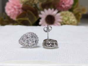 Boucles d'oreilles à clous en moissanite taille ronde de 2 carats avec halo, en or blanc massif 14 carats, fermoir à pression, bijoux classiques pour femmes - Product Image 2