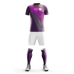 Ensemble d'uniformes de football personnalisés pour les équipes professionnelles |   Tailles pour hommes, femmes et jeunes |   Vêtements de sport légers et à séchage rapide en gros - Product Image 6