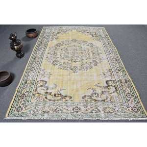 พรมตุรกีวินเทจคลาสสิกสีเหลืองเบจ5.6x8.5ฟุตขนสัตว์แฮนด์เมดดีไซน์งานเย็บปะสำหรับข้างเตียงทรงสี่เหลี่ยมผืนผ้าด้านหลังทำจากยาง - Product Image 1