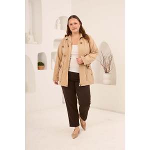 Manteau trench crème grande taille pour femme RMG avec applique florale - Vêtement d'extérieur en mélange de coton tissé pour l'automne et l'hiver - Product Image 4