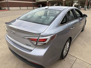 Hyundai Sonata Hybride SE d'occasion, moteur turbo LHD, 200-250 ch, toit ouvrant panoramique, 25001-50000 milles - Product Image 6