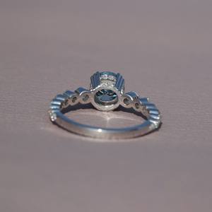 Anillo de diamante azul tratado de corte redondo de 14 quilates con claridad VVS, joyería fina de solitario. - Product Image 3