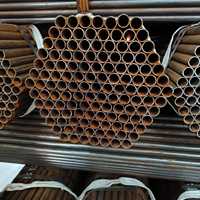 Tuyau en acier au carbone soudé ERW, tube en acier rond, tubes structurels avec services de découpe et de pliage pour les machines de construction