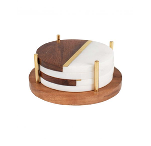 Posavasos modernos de diseño dividido en mármol y madera con base de latón. Disponible a precios de mayoreo. - Product Image 1
