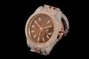 Moissanite Diamond Luxury Vintage Hip Hop Reloj con pantalla analógica Caja de acero inoxidable para hombres - Product Image 5