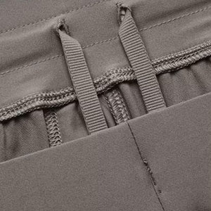 กางเกงกีฬาผู้ชายแบบสองชั้นปี 2026 พร้อมโลโก้สั่งทำพิเศษ แห้งเร็ว 2 in 1 สำหรับฝึกซ้อม ออกกำลังกาย วิ่ง มีกระเป๋า - Product Image 3