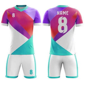 Ensemble d'uniformes de football avec logo personnalisé respirant et de haute qualité vêtements d'équipe sportive en gros - Product Image 3