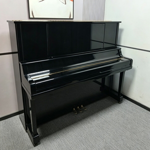 Piano droit classique Yamaha UX30A d'occasion, brun, acoustique, professionnel, 88 touches, instrument d'occasion - Product Image 2