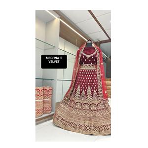 Meilleure vente Lehenga Choli avec broderie de luxe Look glamour Fourniture en gros d'un fournisseur indien - Product Image 1