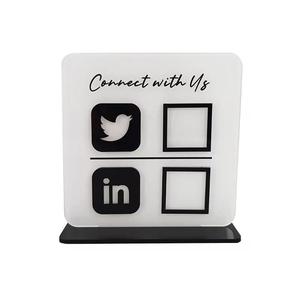 2025 personalizado elegante espejo acrílico Social Media Business Sign láser lindo código Qr señal soporte placa - Product Image 4