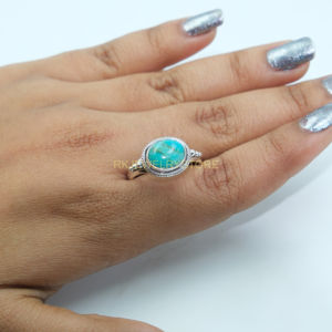 Anillo Hecho a Mano con Piedra Turquesa Natural y Plata de Ley 925 para Mujer, Joyería Vintage con Bisel y Piedra Azul para Regalo de Navidad - Product Image 3