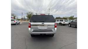 SUV 2022 Édition Limitée Transmission Automatique 360° Sièges en Cuir Toit Ouvrant Panoramique Feux Diurnes LED 4x4 Voiture d'Occasion - Product Image 5