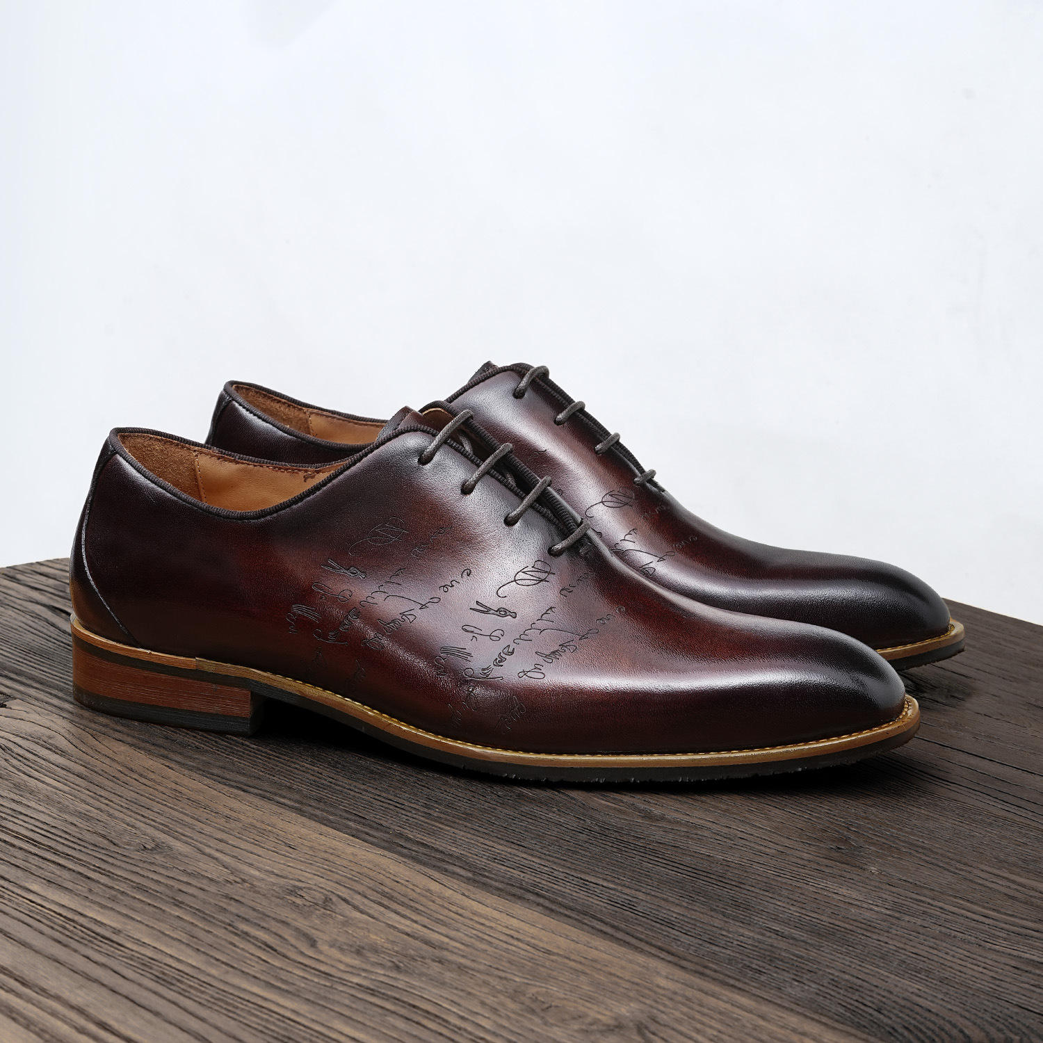 สีน้ำตาล