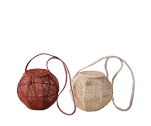Carmen - Iraca กระเป๋าปาล์ม,กระเป๋าสะพายคาดลำตัวและกระเป๋าสะพาย Raffia 7สี + - Product Image 1