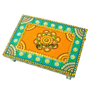 Tradebyd Wooden Chowki Taburete Puja hecho a mano Madera maciza para sala de oración y Templo - Product Image 3