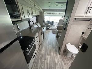 Venta al por Mayor de T-h-o-r R-e-s-o-n-a-t-e 29-D Usado de 2023 a Precio Económico - Product Image 6