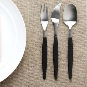 Vente à chaud de couverts en acier inoxydable polonais miroir ensemble de couverts à manche plat épais ensemble de couverts - Product Image 3