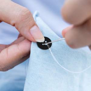 Boutons de chemise modernes écologiques en plastique poli pour les usines de confection couture couture couture vêtements de mode - Product Image 1