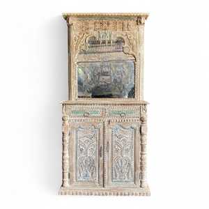 Cómoda de Madera Tallada - Product Image 1