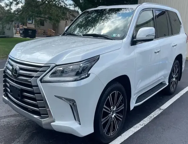 Pristine clean 2021 Lexus LX 570