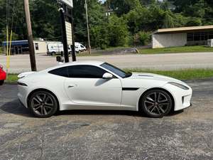 Neatly- Used- 2019-jaguar-f-type-P300-à vendre - Product Image 4