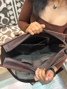 กระเป๋าโท้ทขนวัวแท้สำหรับผู้หญิงมีสไตล์กระเป๋าหนังดีไซน์เนอร์ใช้งานได้หลากหลายพร้อมโลโก้ออกแบบด้วยมือ - Product Image 5