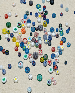 Venta al por mayor 8mm Multicolor Tiny Millefiori Lampwork Glass Beads para DIY joyería pulseras y fabricación de cristales - Product Image 3